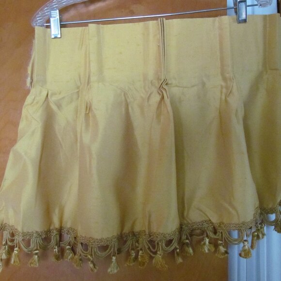 Vintage Retro MCM Curtain Valance Pinch Pleated w Tassels Gold Unused 39x15 - Picture 1 of 12